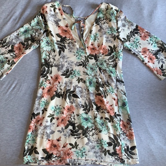 Floral dress - Picture 2 of 4